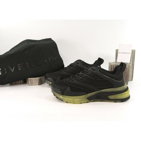 Givenchy GIV 1 Black Calf Leather Oversize Sneakers 38.5 NIB - Picture 1 of 12